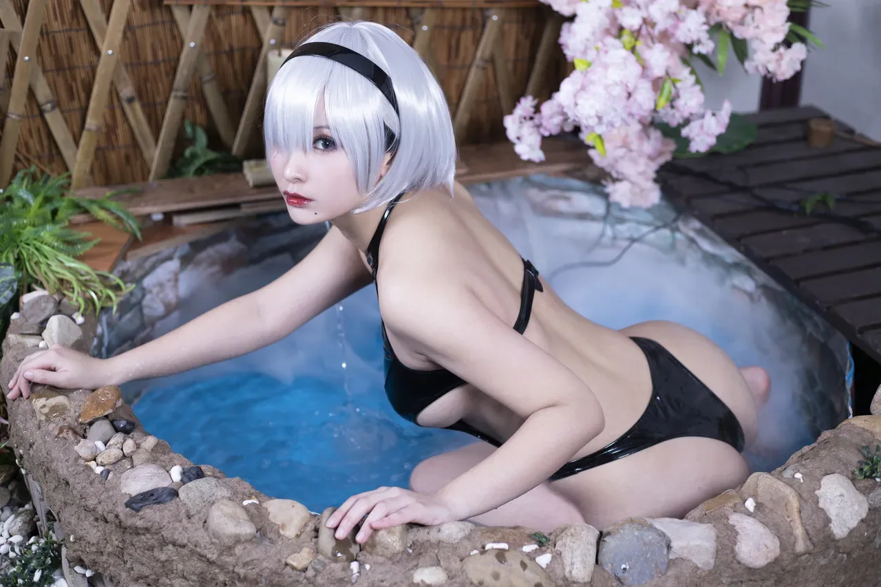 洛璃 LoLiSAMA - 尼尔：机械纪元 2B 竞泳 64P - 第 18 张写真